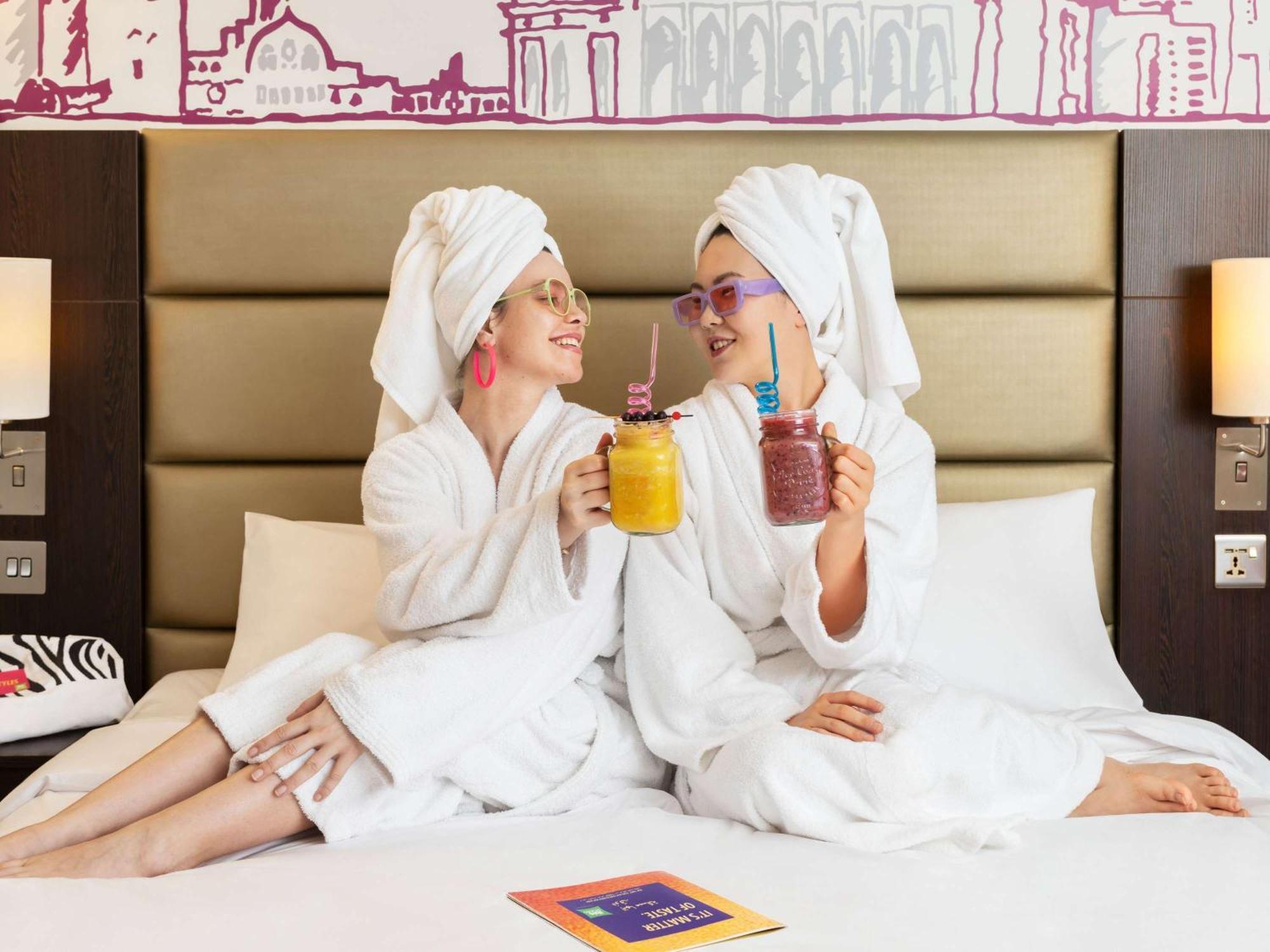 Ibis Styles Sharjah Hotel Exterior foto